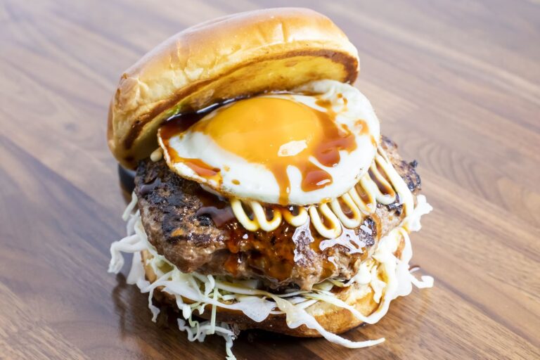 le-tres-attendu-fusion-wagyu-burger-concept-ojai-burger-celebrera-jpg