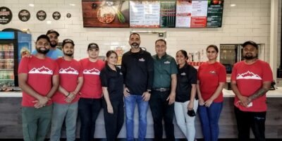 Mountain Mike&rsquo;s Pizza ouvre fièrement dans le centre-ville de Rossmoor