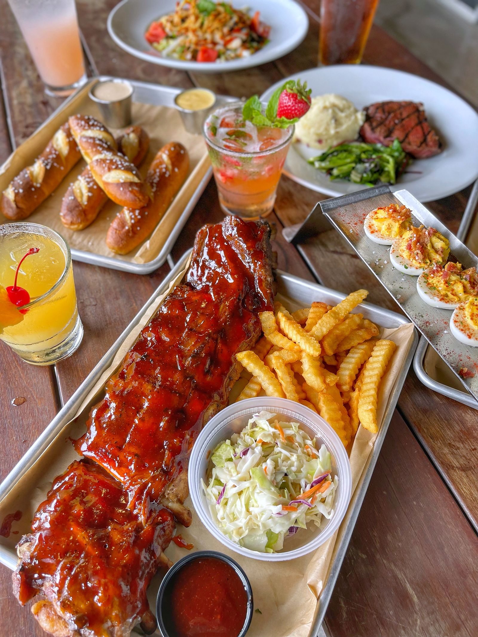 Nashville Hot Chicken Shack a lancé un menu mis à jour avec plus de variété et une nouvelle verrerie Nashville Hot Chicken Shack a lancé un menu mis à jour avec plus de variété et une nouvelle verrerie