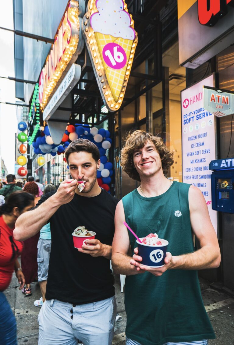 16-poignees-acquises-par-le-franchise-neil-hershman-et-la-jpg