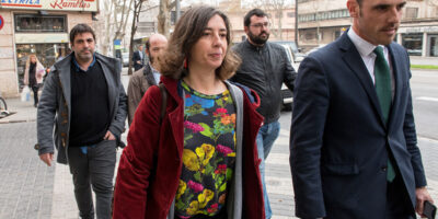 Les fonctionnaires de Podemos et du nationalisme tiennent tête au roi et refusent de se rendre à la réception à Marivent