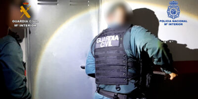 Démantèlement d&rsquo;un réseau criminel qui fournissait de faux papiers aux migrants avec lesquels ils se rendaient dans la Péninsule