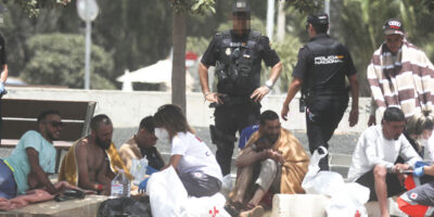 Le Maroc assouplit la surveillance de l&rsquo;immigration irrégulière vers les îles Canaries tout en applaudissant le tour de Sánchez avec le Sahara occidental