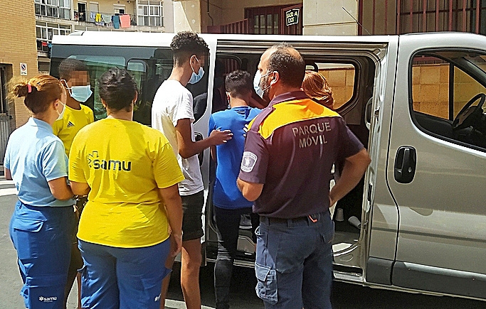 Transfert au Maroc d'une partie des adolescents.