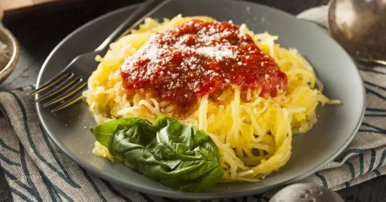 17 délicieuses recettes végétaliennes de courge spaghetti