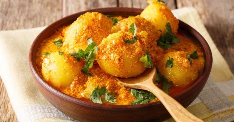25 meilleures recettes de pommes de terre indiennes pour le dîner