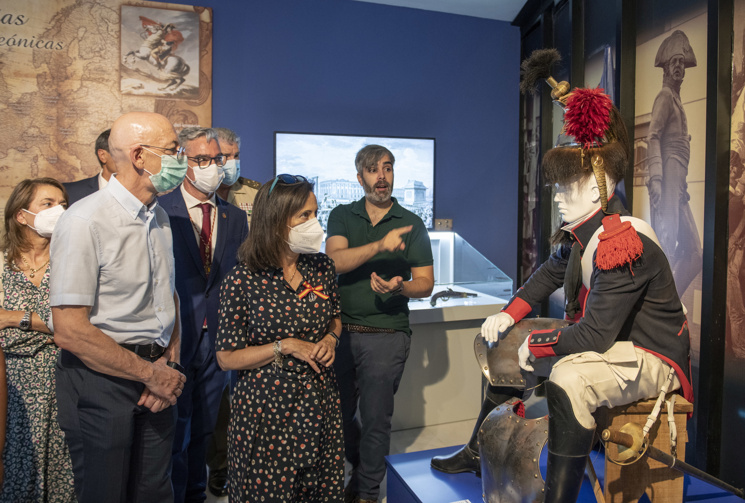 La ministre de la Défense, Margarita Robles, visite le musée de la bataille de Bail