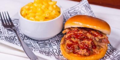 Smokey Bones offre aux enfants des repas gratuits avec une commande d&rsquo;entrée