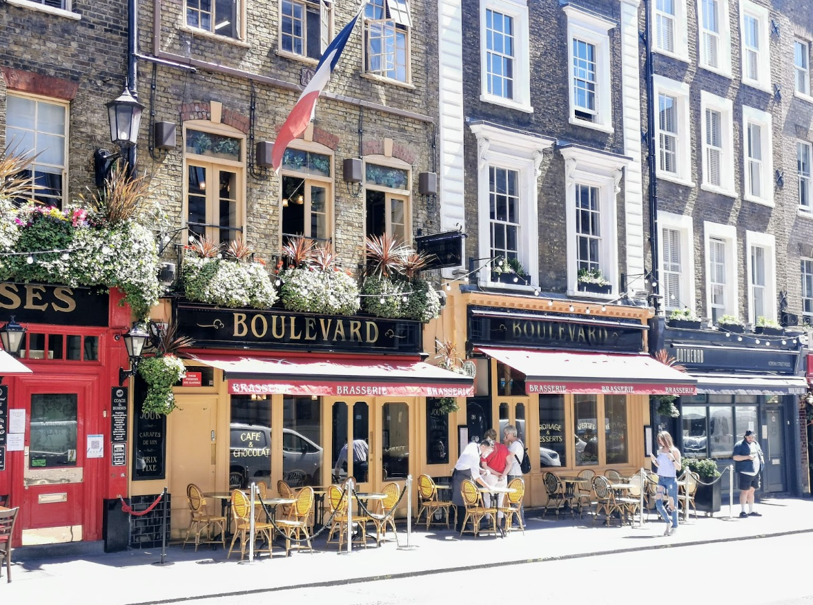 restaurant-paris-soiree-amusante-2