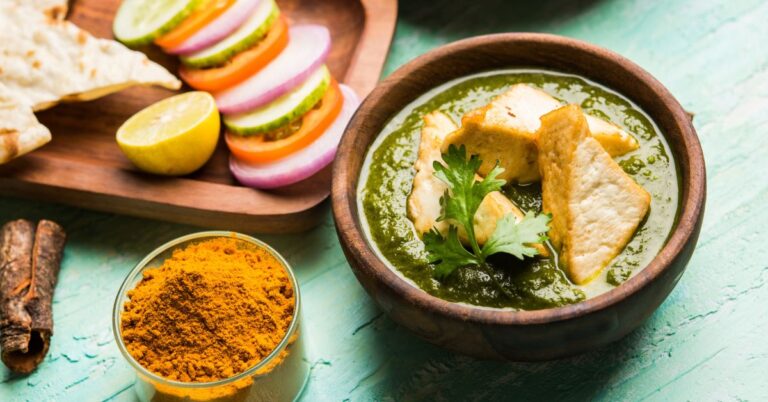 20 recettes d'épinards indiens authentiques (+ plats Easy Palak)