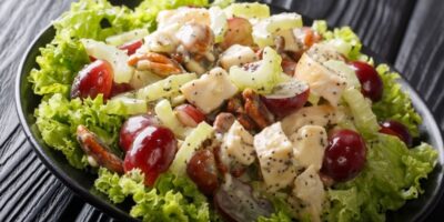 25 recettes de salades saines avec du poulet