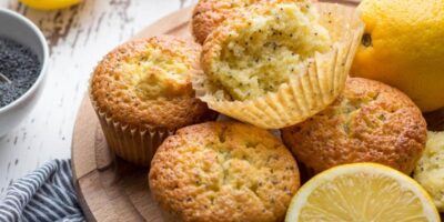Muffins au citron et aux graines de pavot (recette de style boulangerie)