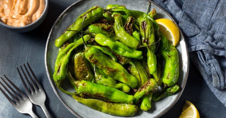 8 meilleures recettes de piment Shishito (rapide + facile)