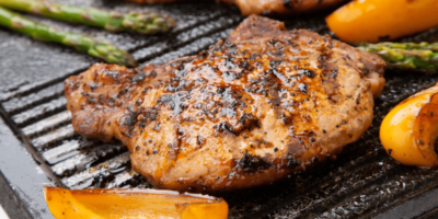 Comment savoir si les côtelettes de porc sont cuites (méthode sans échec)