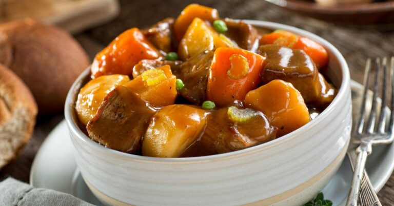 25 meilleures recettes de casseroles de steak (idées faciles de dîner en famille)