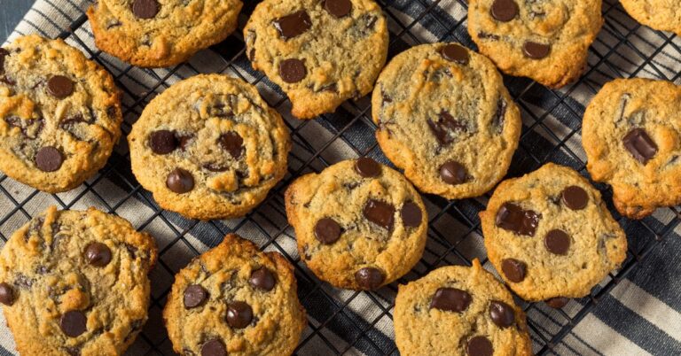 20 meilleures recettes de farine de noix de coco (Keto-Friendly et Low-Carb)