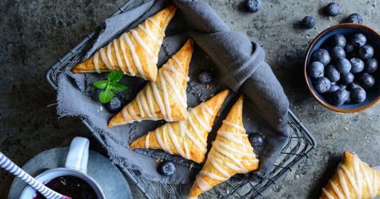 13 recettes de chaussons faciles (sucrées et salées)