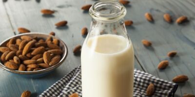25 recettes de lait d&rsquo;amande que vous pouvez facilement préparer à la maison