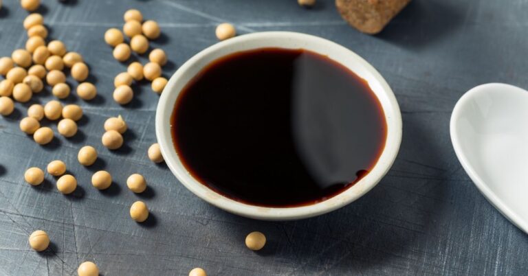 10 meilleurs substituts et alternatives à la sauce soja