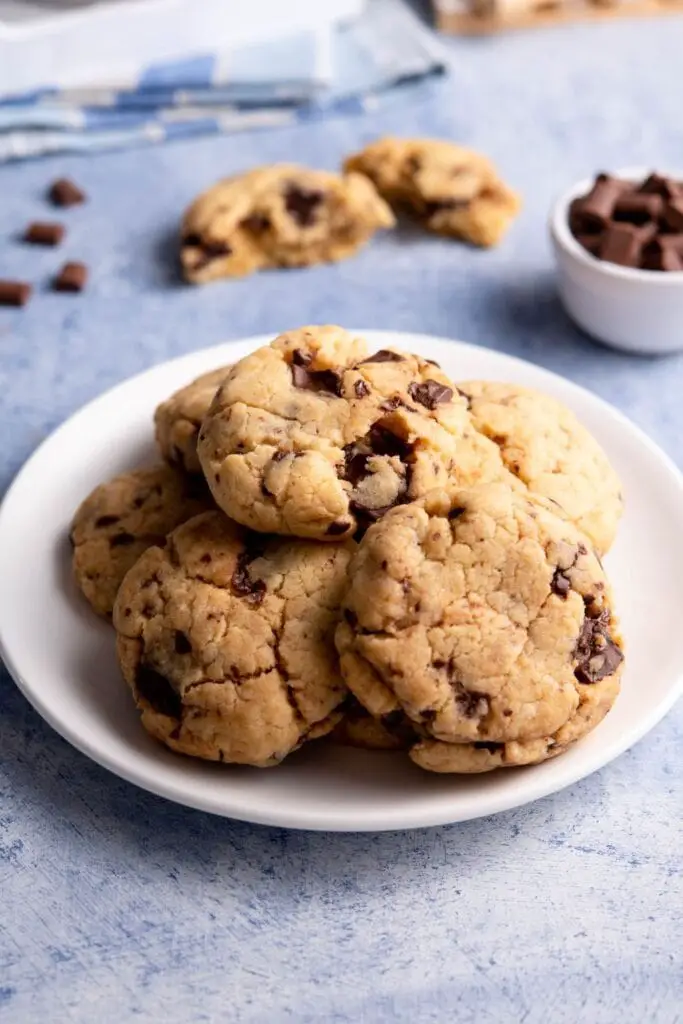 23 recettes utilisant des Snickers qui vous feront baver : Biscuits moelleux et moelleux aux pépites de chocolat Snickers