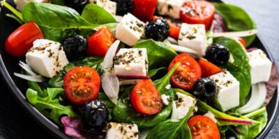 20 meilleures recettes de salades saines avec de la feta