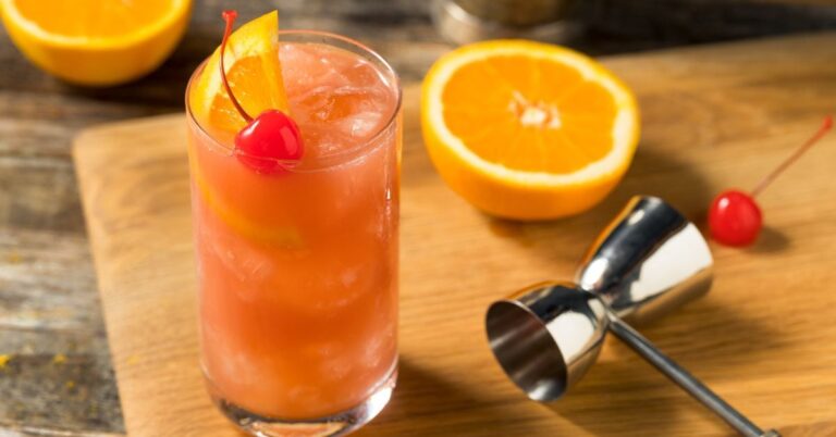 17 boissons faciles à base de schnaps à la pêche parfaites pour l'happy hour