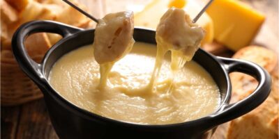 Comment faire une fondue savoyarde ?