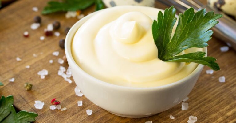 13 substituts de mayonnaise (+ bonnes alternatives à utiliser)
