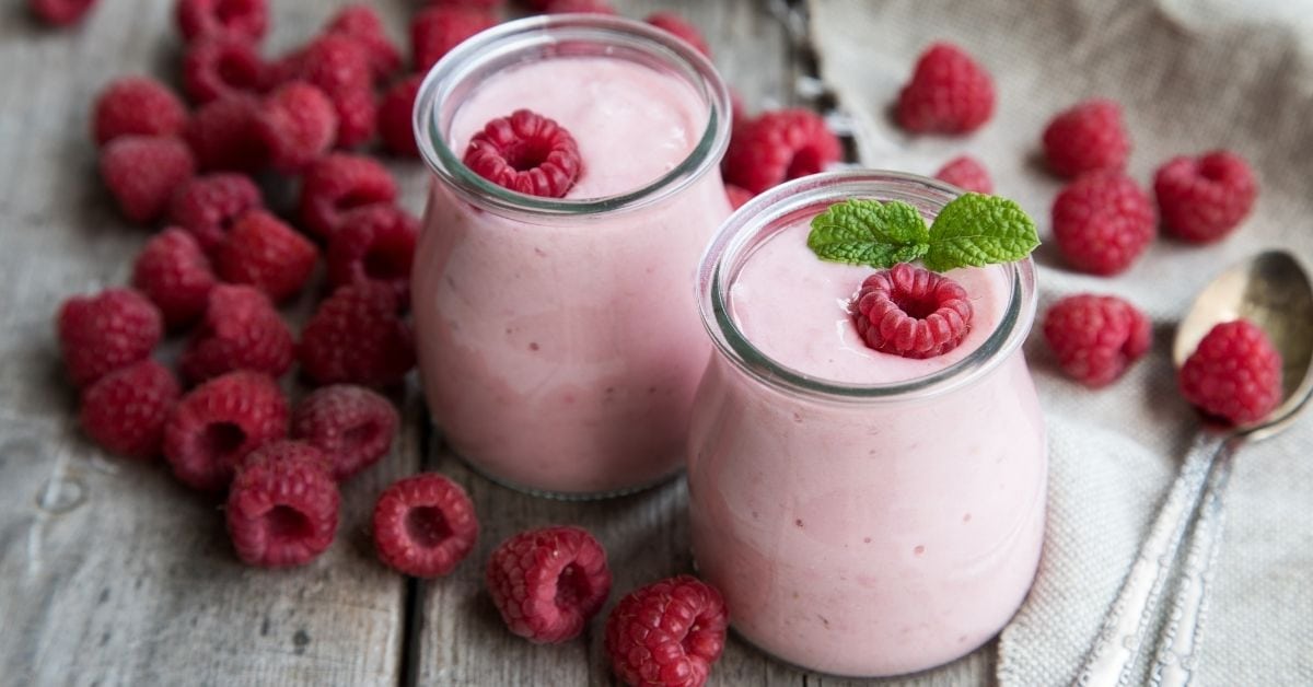 17 recettes de smoothies Keto (+ meilleurs shakes à faible teneur en glucides)
