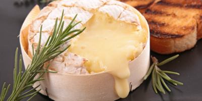 Notre recette du camembert au four en accompagnement