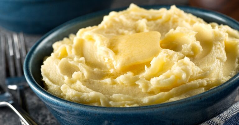 What Goes with Mashed Potatoes