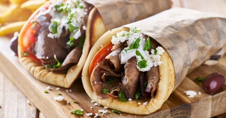 Quoi servir avec des gyros (16 idées savoureuses)