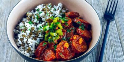 Que servir avec un rougail saucisses : 5 idées d&rsquo;accompagnement