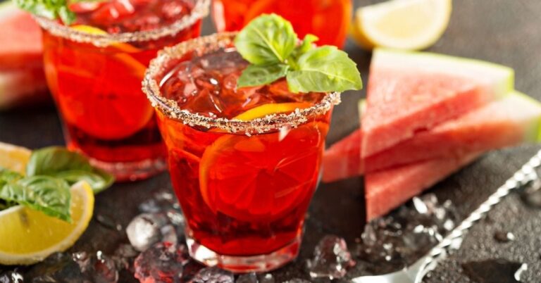 10 cocktails au basilic dont on ne se lasse pas