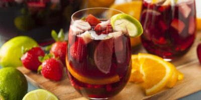 17 meilleures recettes de sangria parfaites pour l&rsquo;été