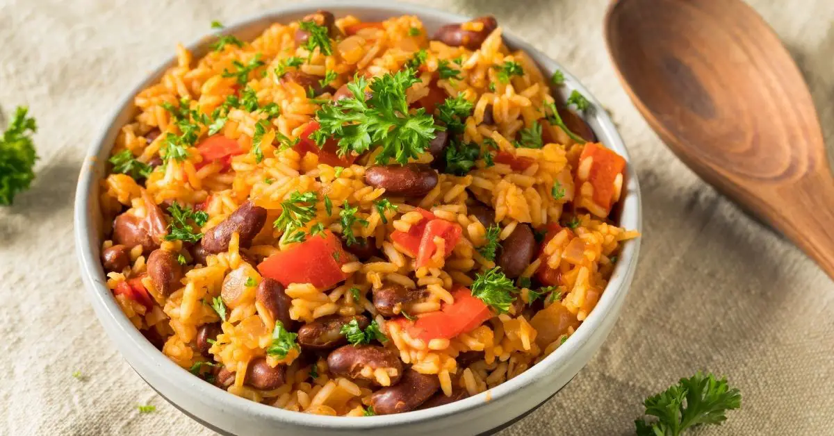 23 meilleures recettes de riz végétalien (+ plats faciles)