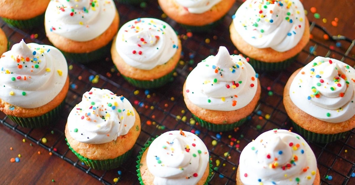 25 idées amusantes de cupcakes d'anniversaire