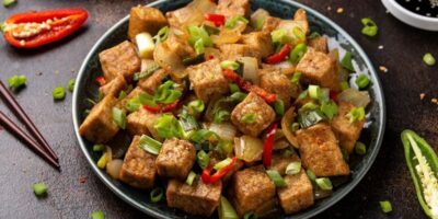 25 recettes simples de tofu à préparer pour le dîner