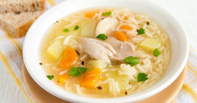 30 meilleures soupes au poulet pour réchauffer votre cœur et votre âme
