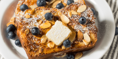 Comment réchauffer du pain perdu (4 façons simples)