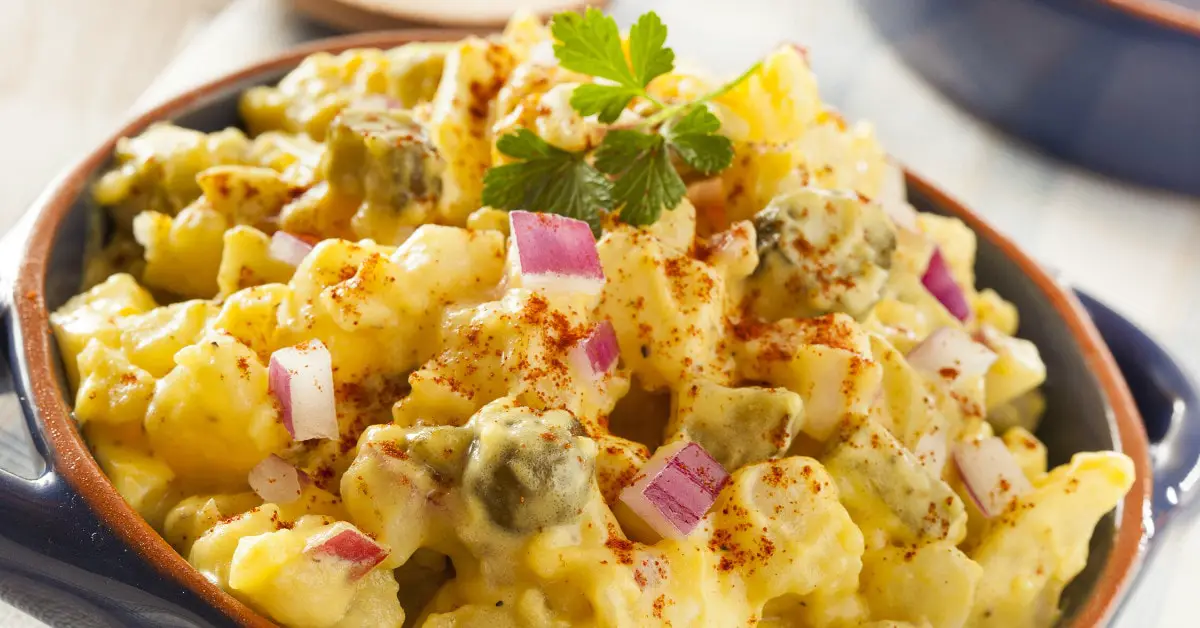 What to Eat with Potato Salad (12 Irresistible Sides)
