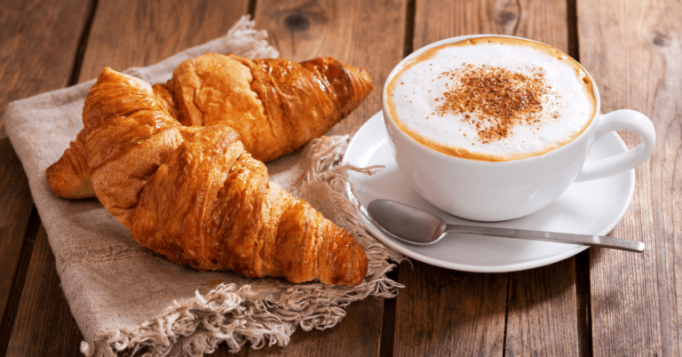 10 Italian Breakfast Foods (+ Recipe Collection)