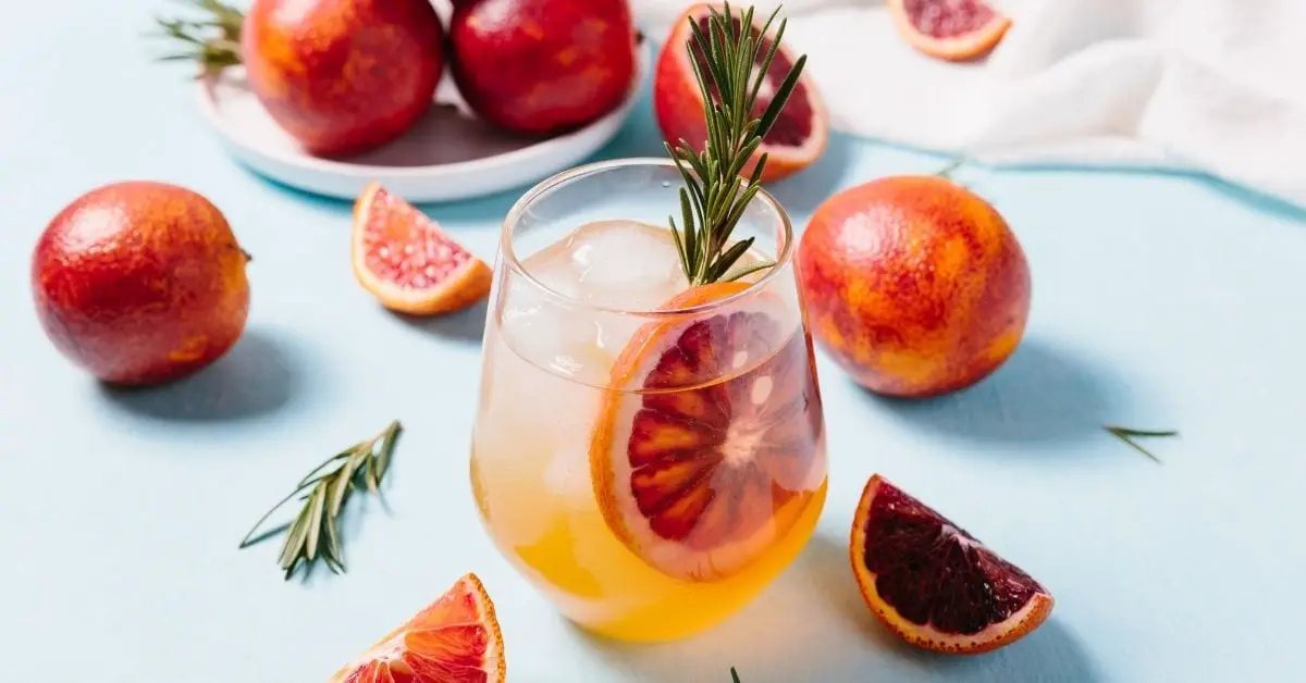 10 cocktails au romarin à faire cet été