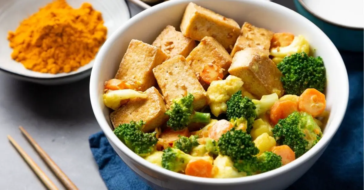 10 recettes de tofu céto (+ plats faciles à faible teneur en glucides)