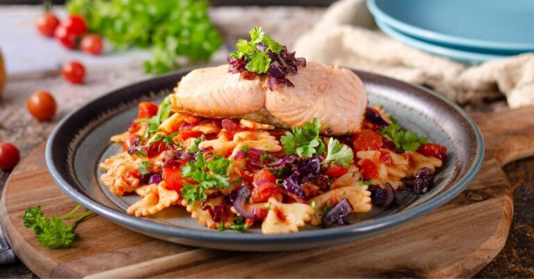 13 recettes de salade de saumon saines que tout le monde adorera