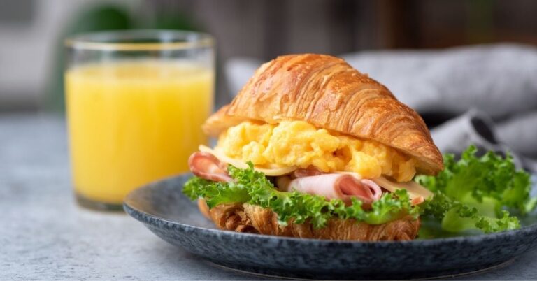 23 recettes de sandwichs aux croissants que vous allez adorer