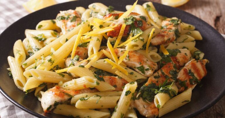 25 meilleures recettes de pâtes au poulet à préparer pour le dîner