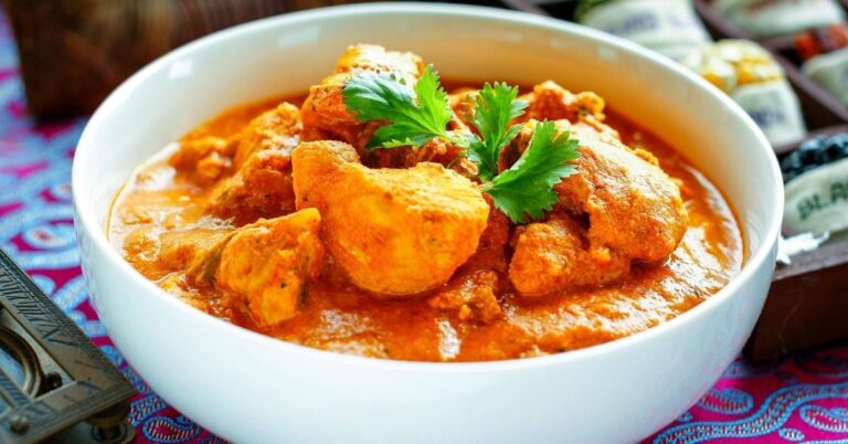 25 currys indiens populaires à essayer