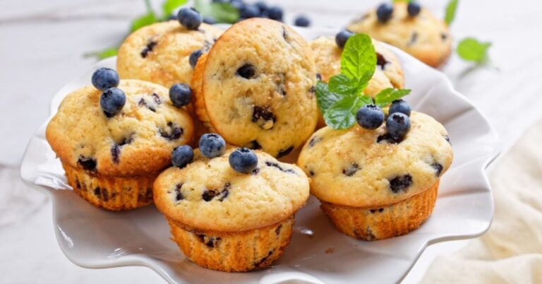 30 meilleurs muffins végétaliens de la banane à la cannelle