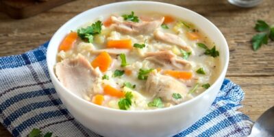 30 soupes faciles à base de bouillon que vous adorerez